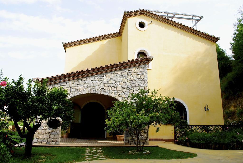 Agriturismo L'Arca di Anna Brambilla Belvedere Marittimo Esterno foto